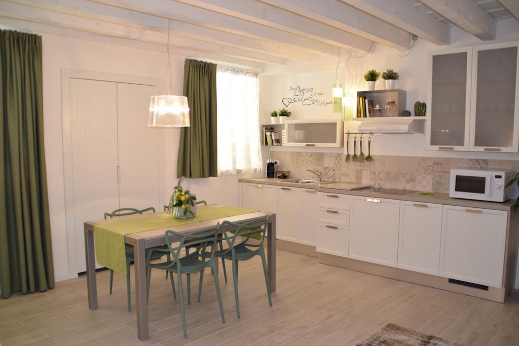 Verona White Lodge ภายนอก รูปภาพ